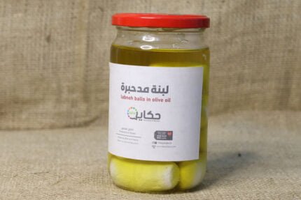 لبنة مدحبرة مع زيت زيتون