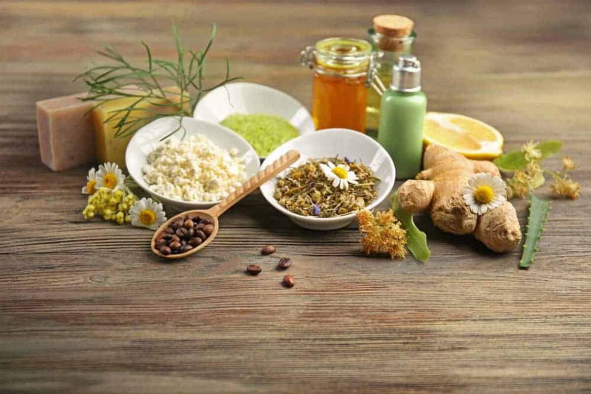 منتجات العناية بالبشرة الطبيعية